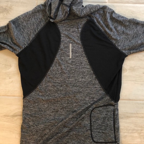 Redbox pullover - Picture 2 of 2